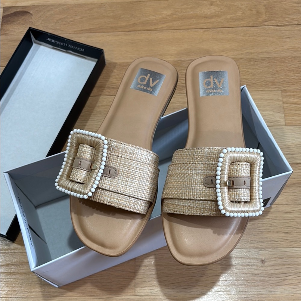 DV by Dolce Vita Women's Tan Slide Sandals